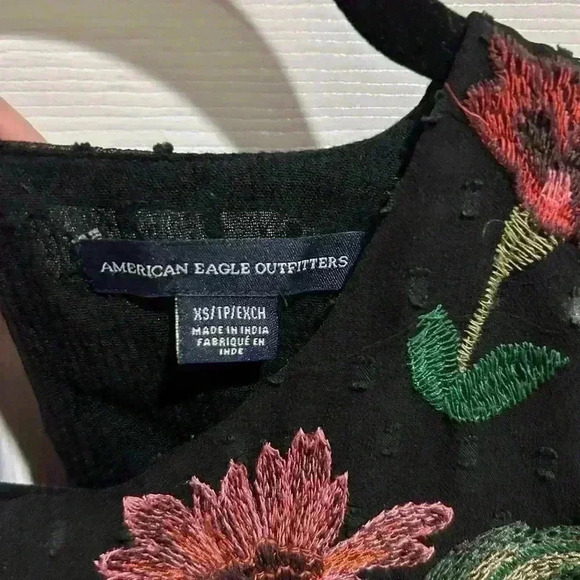 American Eagle Black Floral Embroidered Blouse Womens XS **see description** - Picture 3 of 6